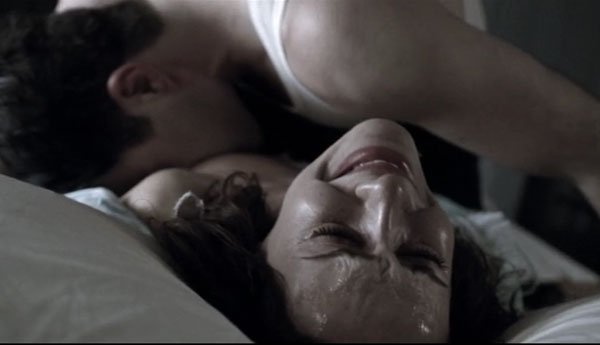 மகளை கற்பழித்து “நான் உன்னை எப்போதும் காதலிப்பேன்” எனக்கூறிய தந்தை மகளை கற்பழித்து “நான் உன்னை எப்போதும் காதலிப்பேன்” எனக்கூறிய தந்தை