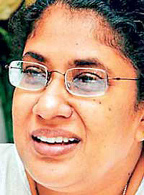 உண்டியல் குலுக்கிய விமல் 100 கார்கள் வாங்கியது எவ்வாறு? உண்டியல் குலுக்கிய விமல் 100 கார்கள் வாங்கியது எவ்வாறு?