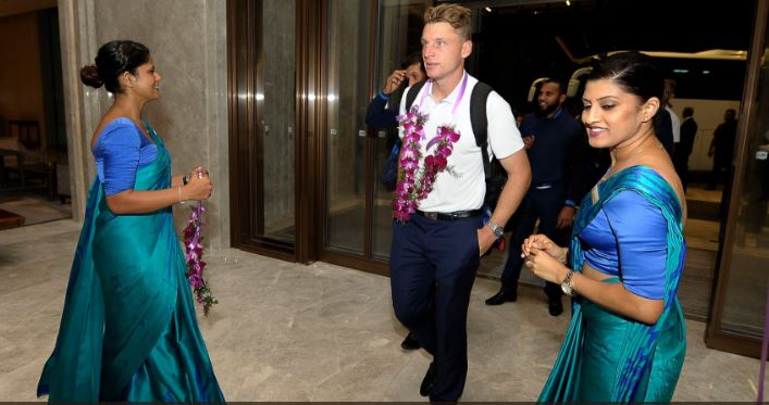 இலங்கை அணியுடனான போட்டிக்கு இங்கிலாந்து அணி தாயகம் வருகை…