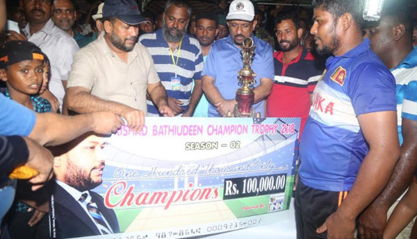 கிரிக்கட் சுற்றுப் போட்டியின் பரிசளிப்பு விழாவில் அமைச்சர் ரிஷாட்…