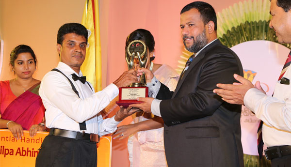 கைவினைஞர்களுக்கு காப்புறுதி திட்டம் – மார்ச்சில் நடைமுறைப்படுவதாக அமைச்சர் றிஷாட் அறிவிப்பு…