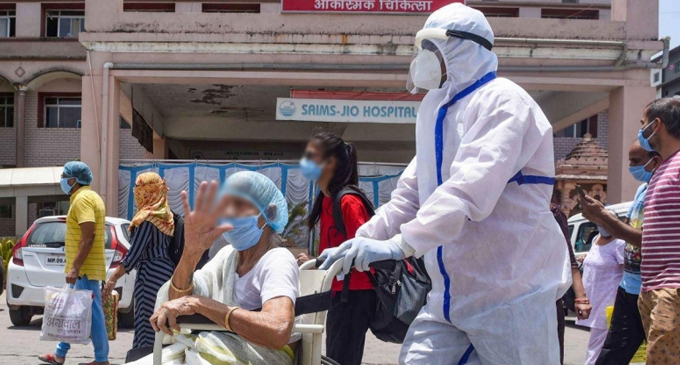 இந்தியாவில் ஒரு இலட்சத்திற்கும் மேற்பட்டோருக்கு கொரோனா இந்தியாவில் ஒரு இலட்சத்திற்கும் மேற்பட்டோருக்கு கொரோனா