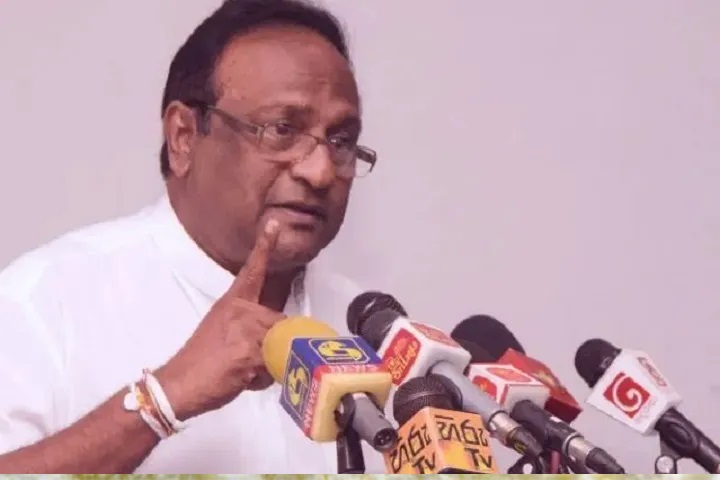 “போரில் இறந்த உறவுகளை வீட்டுக்குள் நினைவுகூரலாம். ஊர்திப்பவனி, கஞ்சி வழங்கல், விளக்கேற்றல் தேவையில்லை”