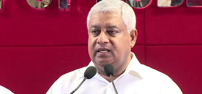 நாட்டில் தேவை ஏற்பட்டால் துப்பாக்கிச் சூடு நடத்துமாறு அறிவுறுத்தல்..! நாட்டில் தேவை ஏற்பட்டால் துப்பாக்கிச் சூடு நடத்துமாறு அறிவுறுத்தல்..!
