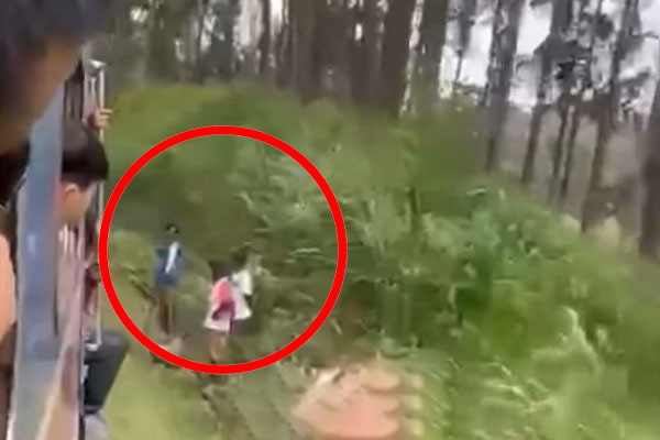 சீன குடும்பத்திற்கு இலங்கையில் அதிர்ச்சி – வட்ஸப்பில் பொலிஸாருக்கு அனுப்பிய அழகான தகவல்..!