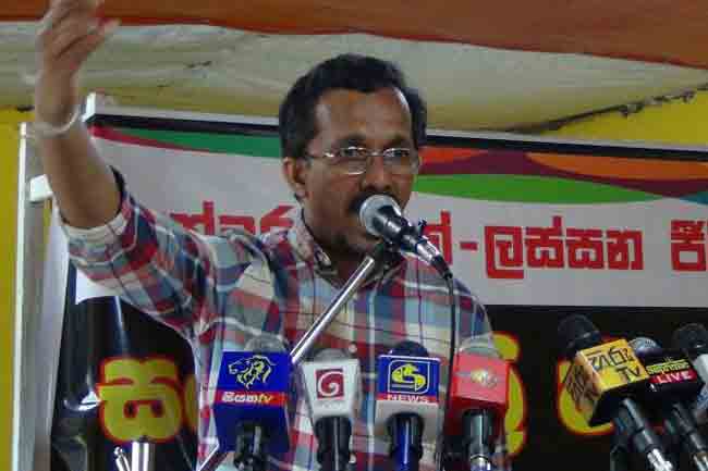 ஈஸ்டர் தாக்குதலின் பின் கோட்டா ஜனாதிபதியாகுவர் என சஹ்ரான் அறிந்திருந்தால், கோட்டாவை கட்டிப்பிடித்தவாறு வெடித்திருப்பார்..! ஈஸ்டர் தாக்குதலின் பின் கோட்டா ஜனாதிபதியாகுவர் என சஹ்ரான் அறிந்திருந்தால், கோட்டாவை கட்டிப்பிடித்தவாறு வெடித்திருப்பார்..!