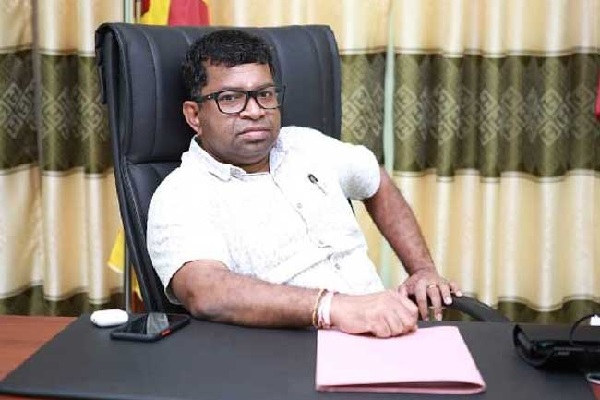 முஸ்லிம்களை பாதுகாக்கத்தான் அஸாத் மௌலானா போலி குற்றச்சாட்டுக்களை கூறியுள்ளார் – பிள்ளையான்..! முஸ்லிம்களை பாதுகாக்கத்தான் அஸாத் மௌலானா போலி குற்றச்சாட்டுக்களை கூறியுள்ளார் – பிள்ளையான்..!