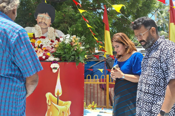 யாழில் தியாக தீபம் திலீபனுக்கு அஞ்சலி செலுத்திய பிரபல தென்னிந்திய இசையமைப்பாளர்..! யாழில் தியாக தீபம் திலீபனுக்கு அஞ்சலி செலுத்திய பிரபல தென்னிந்திய இசையமைப்பாளர்..!