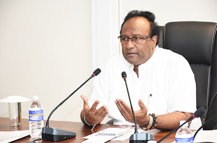 அல்லாஹுக்காகவே தான் குடும்பத்தோடு தாக்குதலை மேற்கொள்வதாக, சஹ்ரான் கூறியபின்னர் வேறு என்ன கதைக்க உள்ளது..? அல்லாஹுக்காகவே தான் குடும்பத்தோடு தாக்குதலை மேற்கொள்வதாக, சஹ்ரான் கூறியபின்னர் வேறு என்ன கதைக்க உள்ளது..?