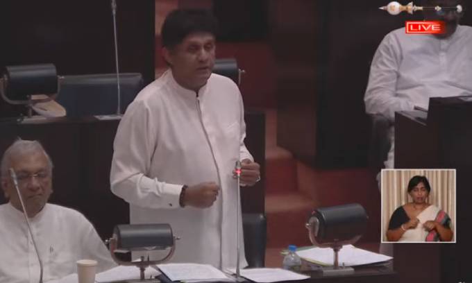இலங்கையில் உள்ள கிரிக்கெட் மைதான ஊழியர்களுக்கு ஆசிய கிரிக்கெட் பேரவை மற்றும் மொஹமட் சிராஜ் நன்கொடையாக வழங்கிய 55,000 டொலர் எங்கே..? இலங்கையில் உள்ள கிரிக்கெட் மைதான ஊழியர்களுக்கு ஆசிய கிரிக்கெட் பேரவை மற்றும் மொஹமட் சிராஜ் நன்கொடையாக வழங்கிய 55,000 டொலர் எங்கே..?
