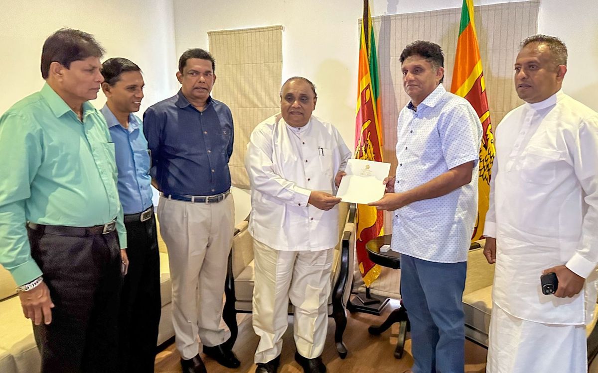 நாடாளுமன்ற உறுப்பினர் ஷான் விஜயலால் டி சில்வா ஐக்கிய மக்கள் சக்தியில் இணைந்தார்..! நாடாளுமன்ற உறுப்பினர் ஷான் விஜயலால் டி சில்வா ஐக்கிய மக்கள் சக்தியில் இணைந்தார்..!