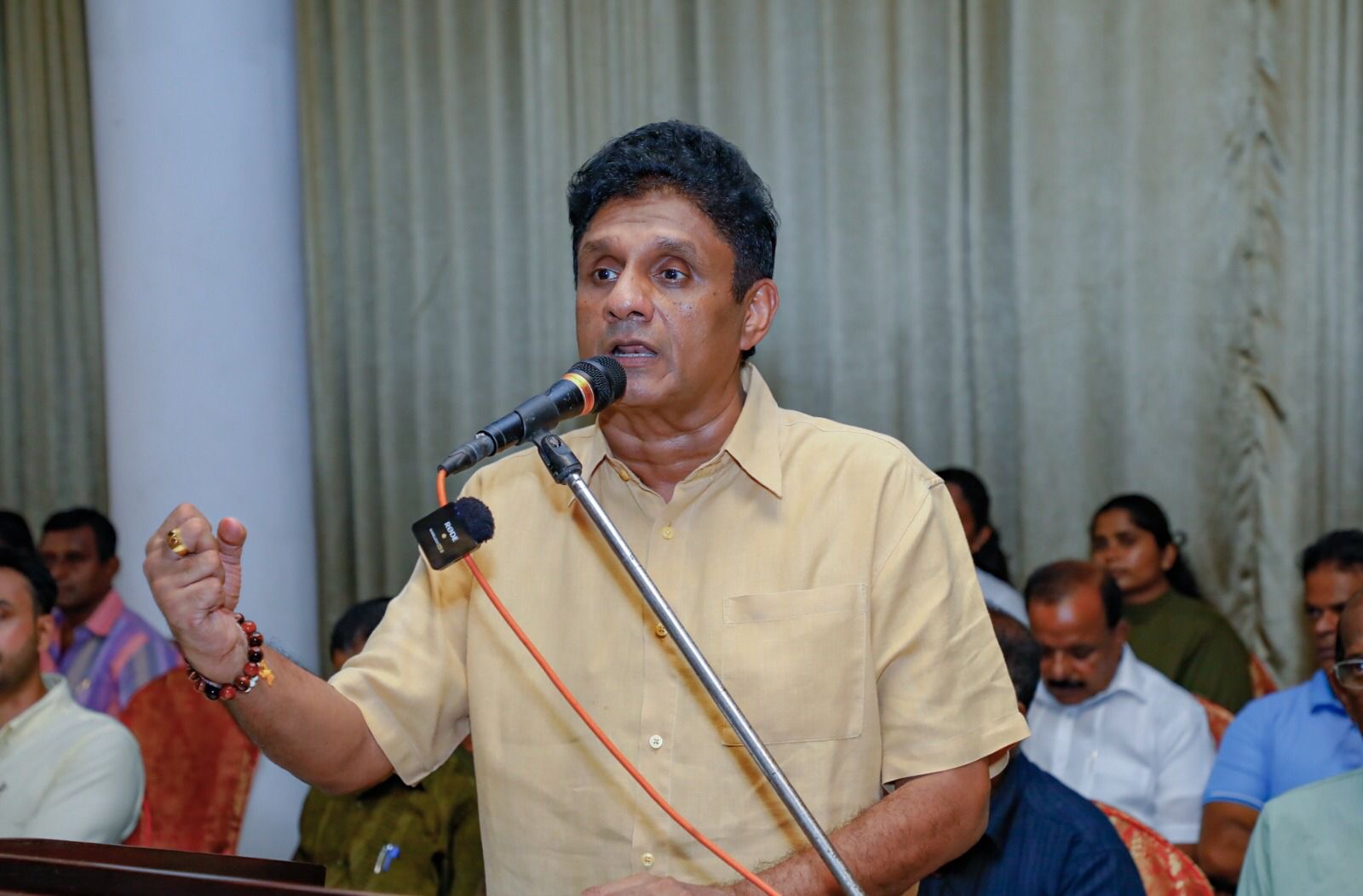 தொழிலாளர் உரிமைகளை வெறும் தாளில் மட்டுமல்லாமல் உண்மையாகவே பாதுகாக்கும் காலகட்டத்திற்காக அணிதிரள்வோம் தொழிலாளர் உரிமைகளை வெறும் தாளில் மட்டுமல்லாமல் உண்மையாகவே பாதுகாக்கும் காலகட்டத்திற்காக அணிதிரள்வோம்