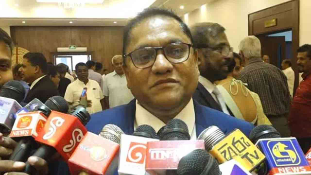 வரி குறித்து கலந்துரையாட அமெரிக்கா செல்லும் இலங்கை பிரதிநிதிகள் குழு வரி குறித்து கலந்துரையாட அமெரிக்கா செல்லும் இலங்கை பிரதிநிதிகள் குழு