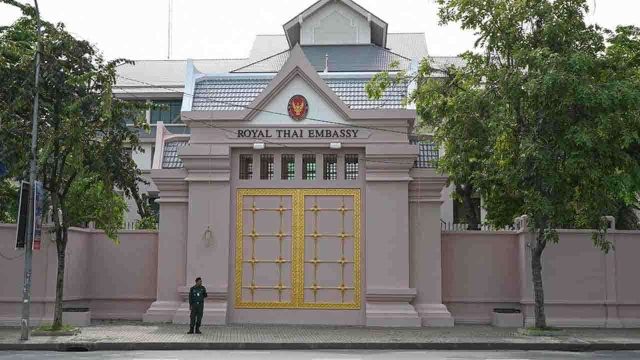 தாய்லாந்து – கம்போடியா எல்லையில் இராணுவ மோதல்